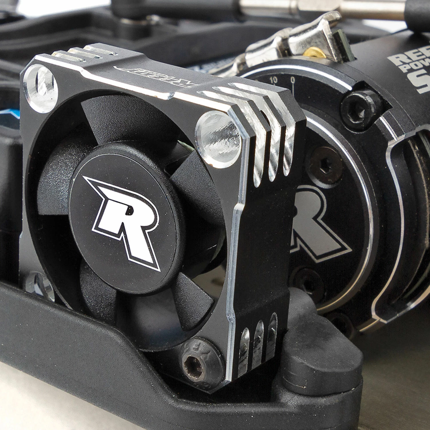 Team Associated 1/10 RC10B6.3D 2WD Electric Team Buggy Kit 8 Team Associated 1/10 RC10B6.3D 2WD Electric Team Buggy Kit - Image 8